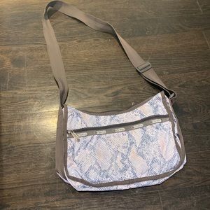 Lesportsac messanger bag